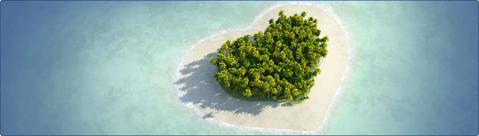 paradiesische Insel in Herzform aus der Luft
